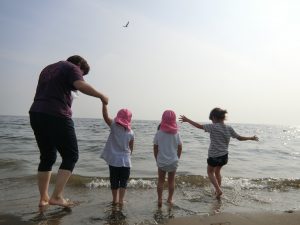 海へ